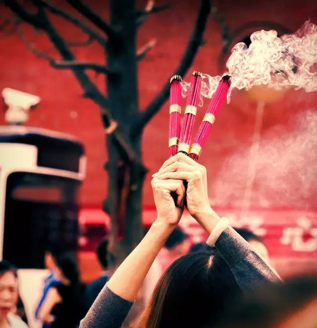 烧功德香该怎么做_功德香火是什么意思_功德网烧香